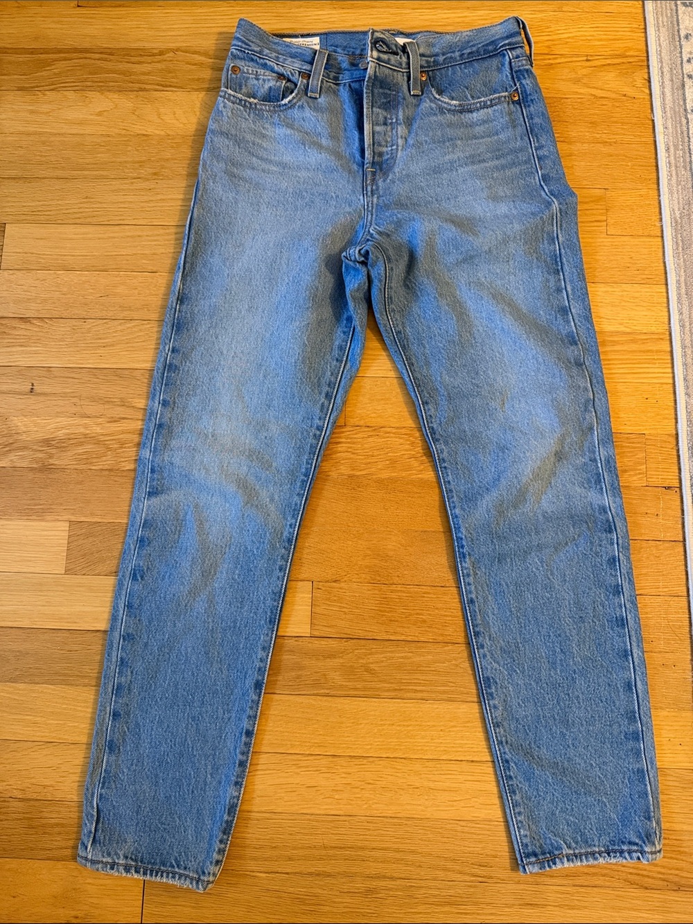 Levi’s Wedgie Straight-Leg High-Rise Jeans in Light Blue